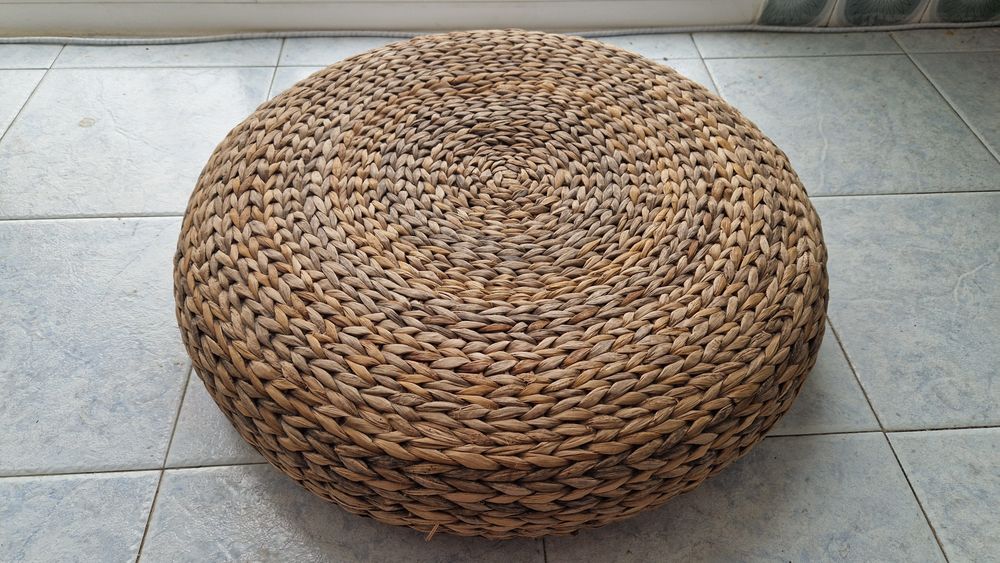 Conjunto poltrona e puff de verga IKEA