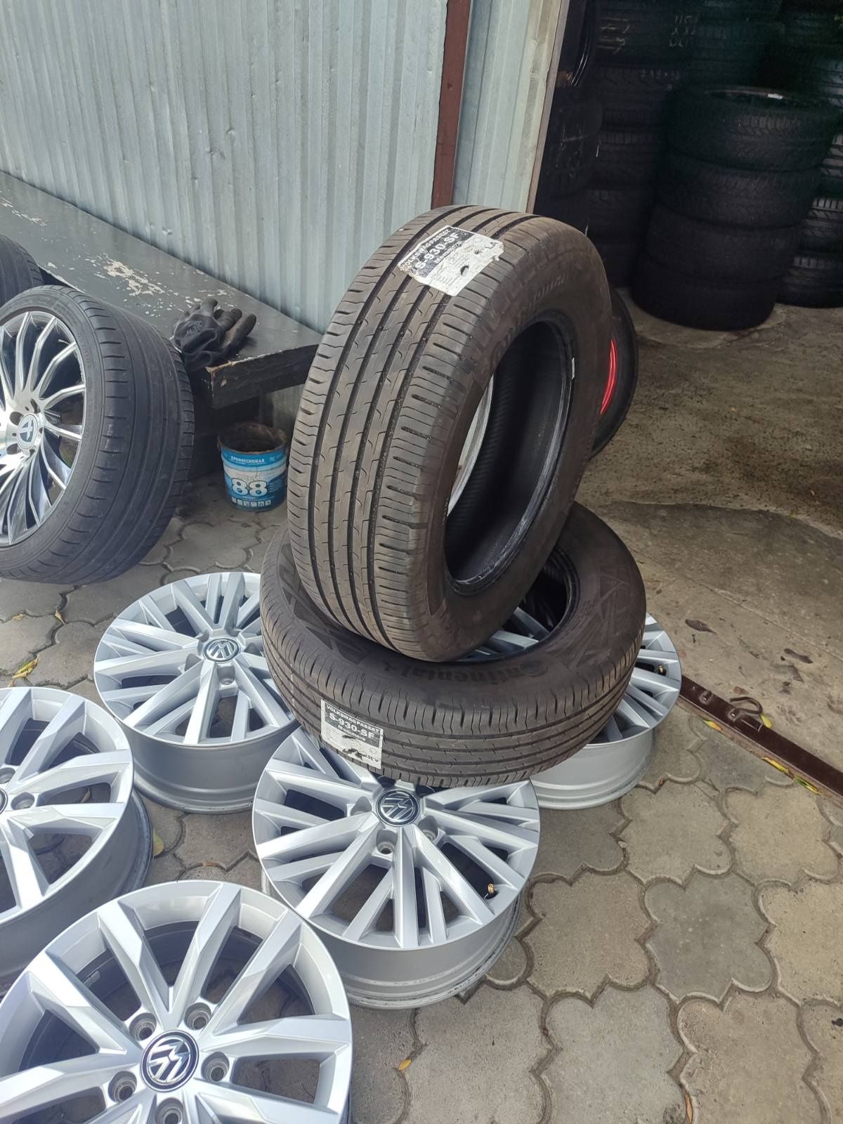 Продам Шини на 16 Continental Eco Contact 6. 2024 рік.Літо пара 215*60