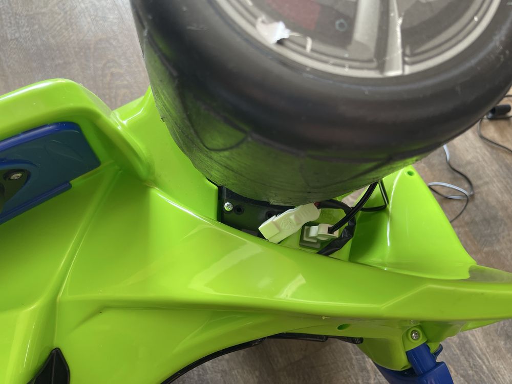 Mota infantil eléctrica