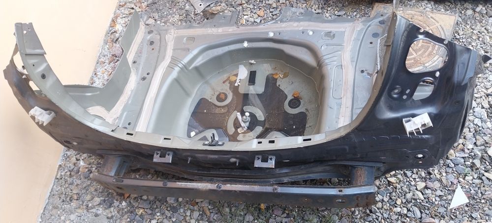 Wanna pas tył belka zderzaka toyota yaris III 13r