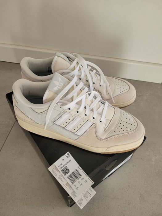 Buty Adidas r.44 2/3 Forum Low beżowe Nowe