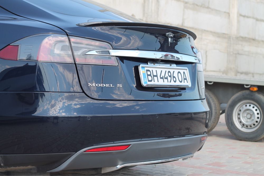 Tesla S Перфоманс P85