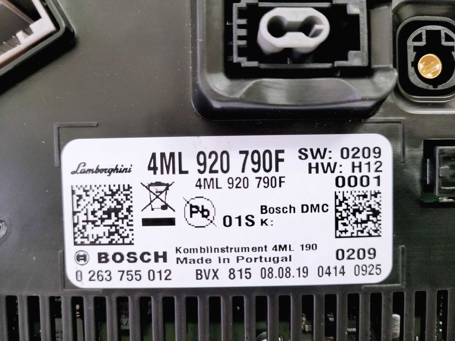 Lamborghini URUS - licznik prędkościomierz zegary - EU w KM/H