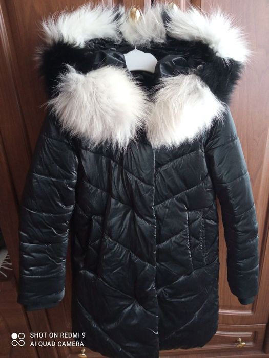 Зимова куртка на дівчинку