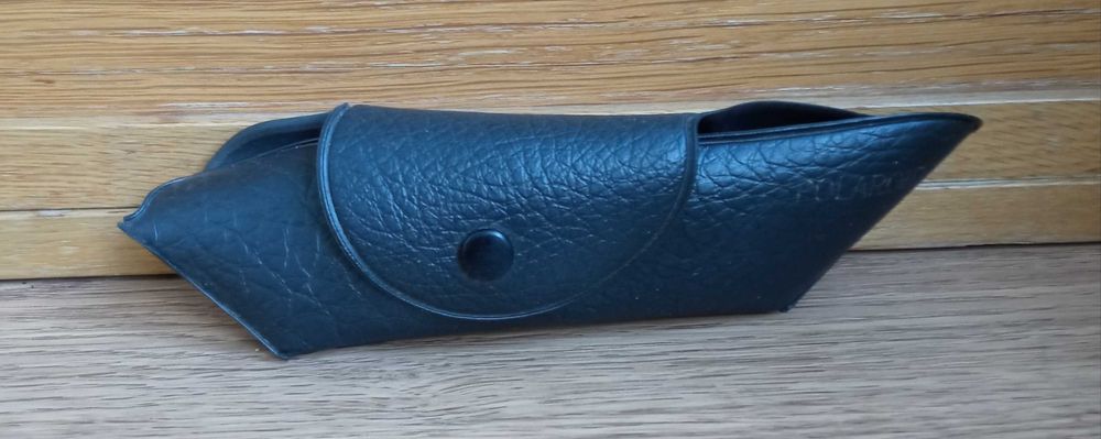 Чехол для очков, чёрный , классика . Б\у в хорошем состоянии