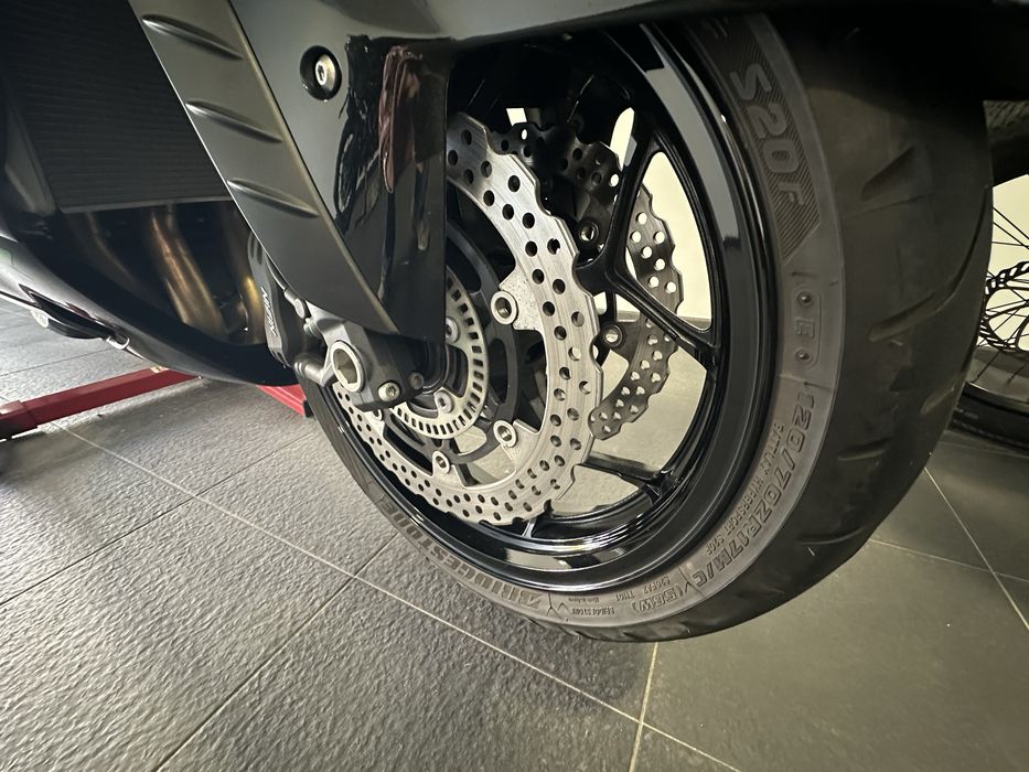 Kawasaki zzr1400 preservada 2020