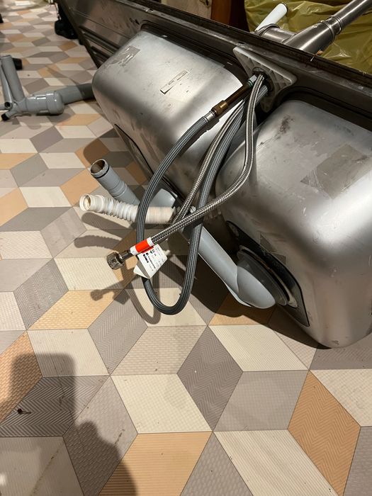 125x50 Dwukomorowy zlew kuchenny Boholmen z baterią i syfonem
