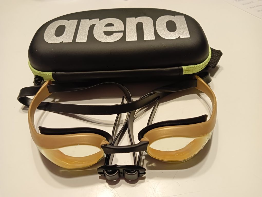 Okulary pływackie Arena Ultra Swipe Mirror plus etui
