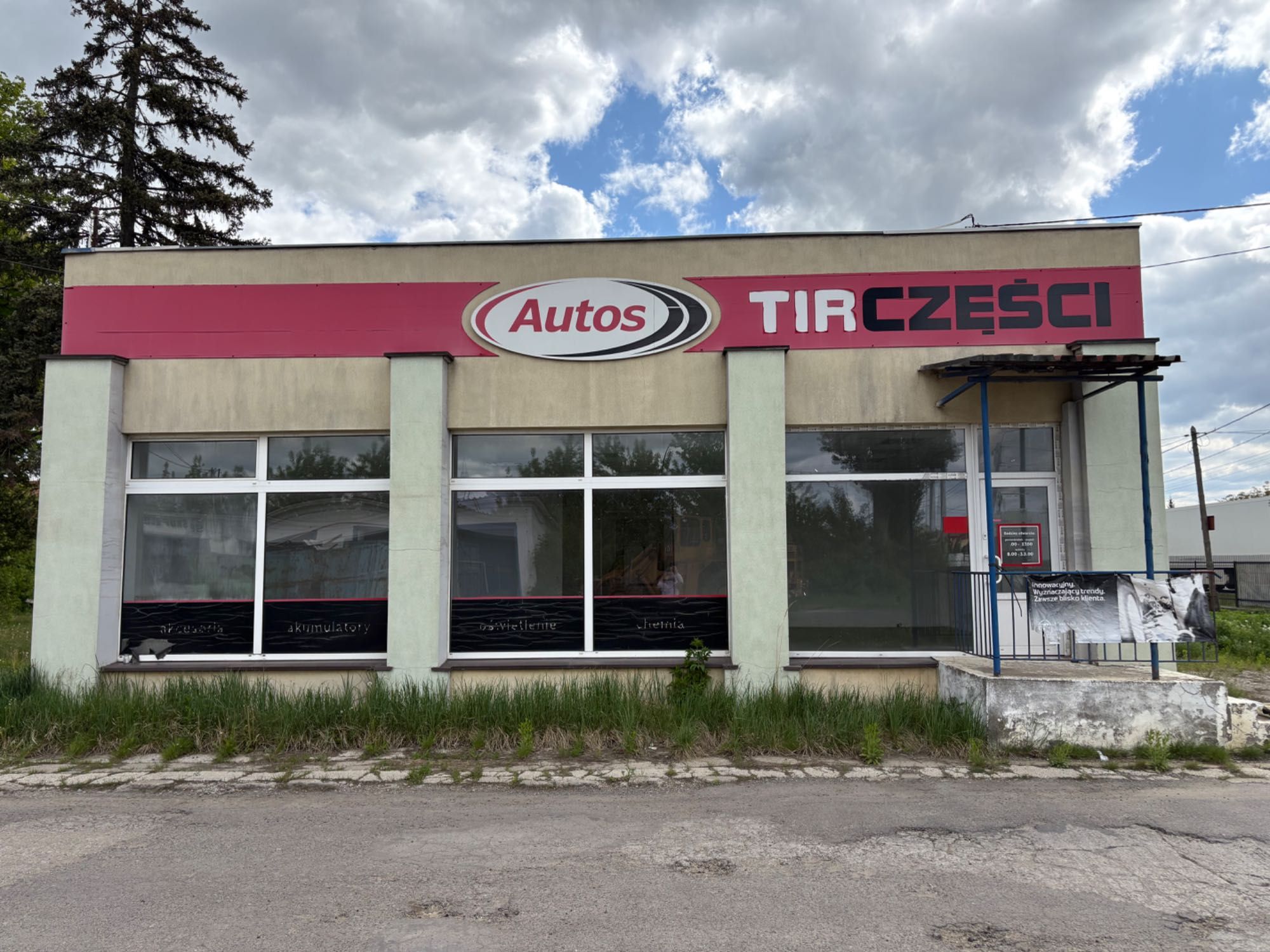 Wynajmę pawilon handlowy 400m2 w Sandomierzu ul. Trześniowska 11