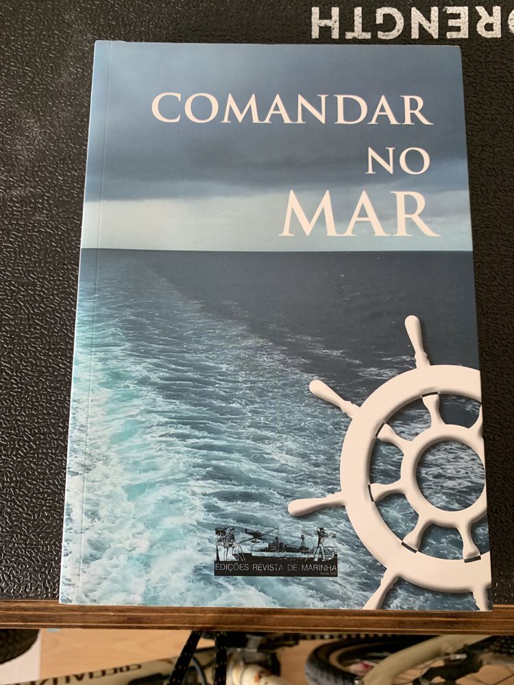 Livro Comandar no Mar