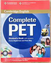 Livro de inglês "Complete PET - Student's Book with answers"
