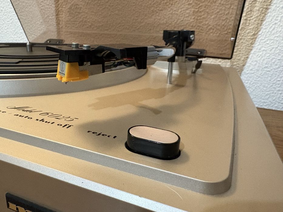 Gira discos Marantz 6025