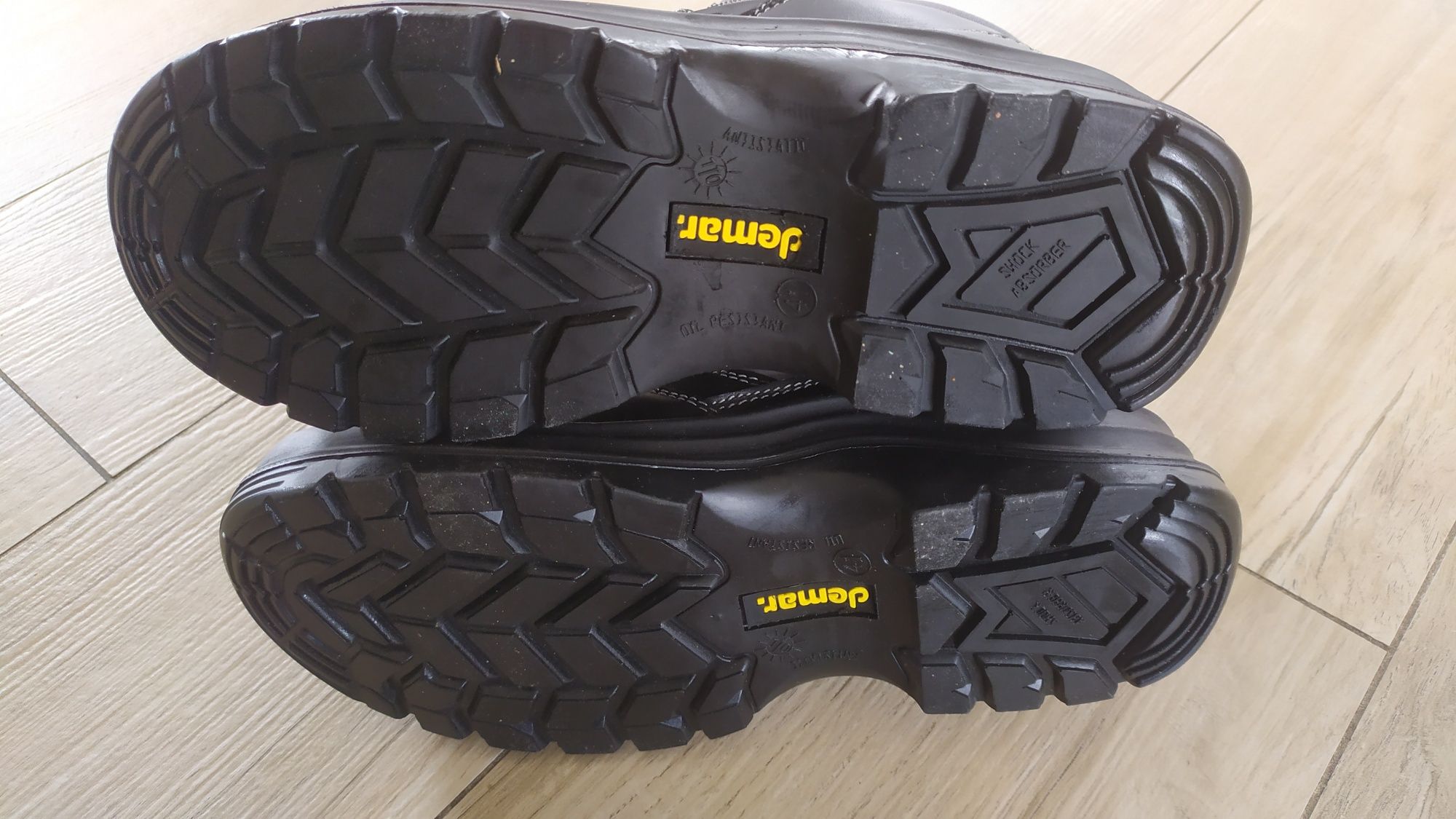 Nowe buty robocze Demar S3 SRC r.41 – stalowy nosek, antypoślizgowe