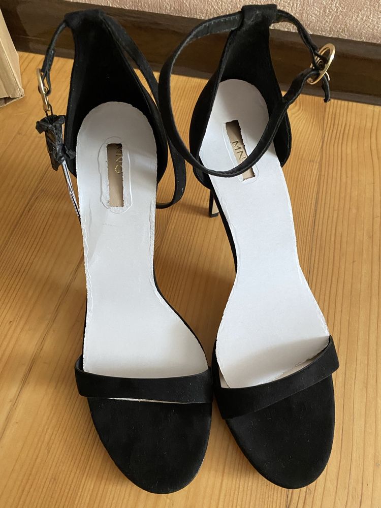 Черные босоножки Mango 41 р. 26 см