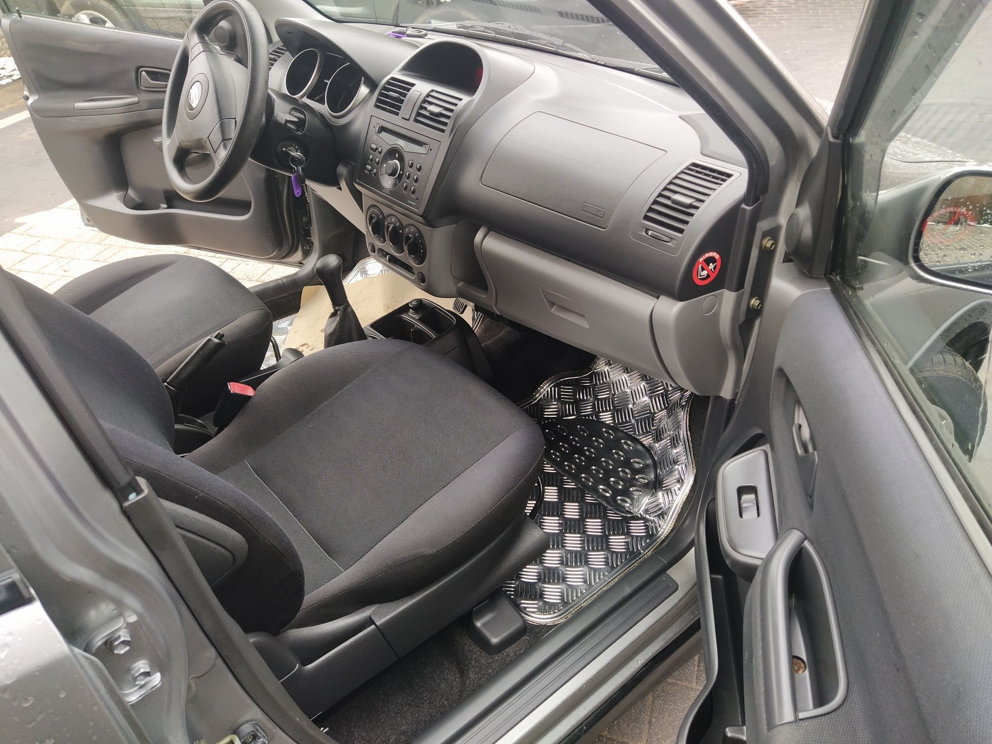 Suzuki ignis 2003r 1.3 benzyna klima super stan niski przebieg Lift