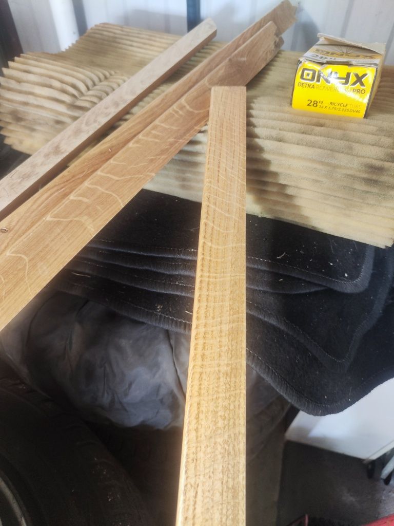 Listwa dębowa wykończeniowa cokół dębowy schody dąb