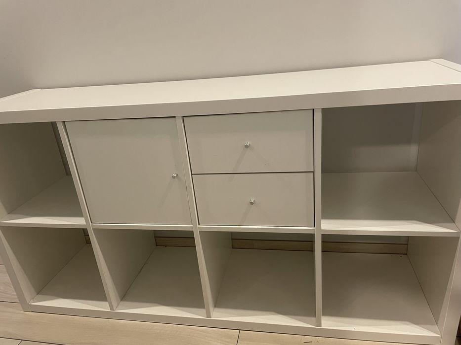 Biały regal ikea