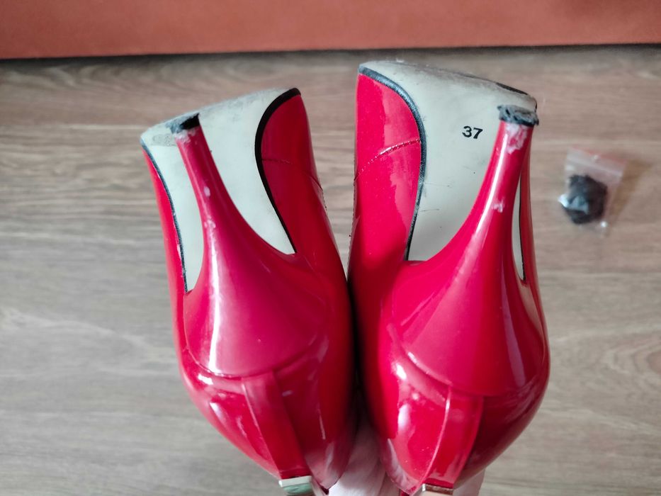 Szpilki ze skóry r. 37