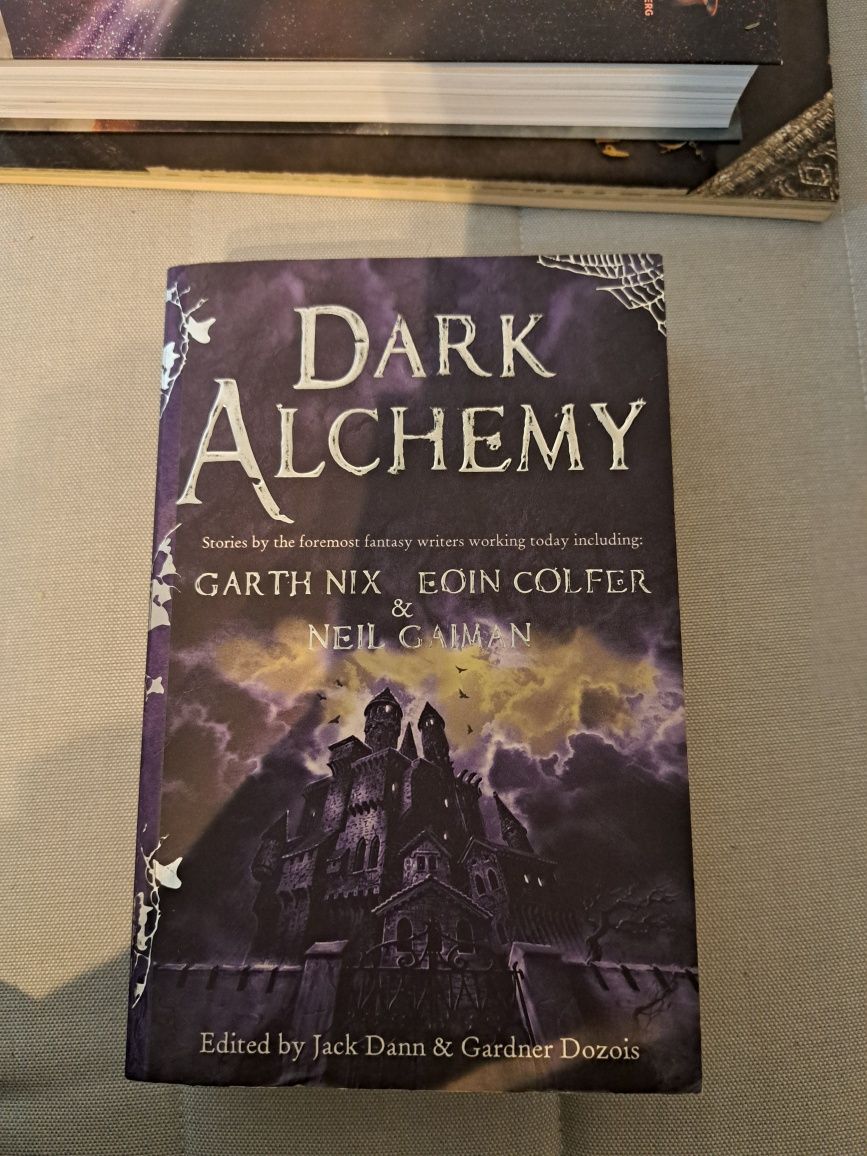 Dark Alchemy, antologia opowiadań
