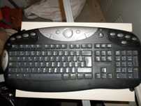 Bom Preço Teclado e rato sem fios Logitech Usado a funcionar