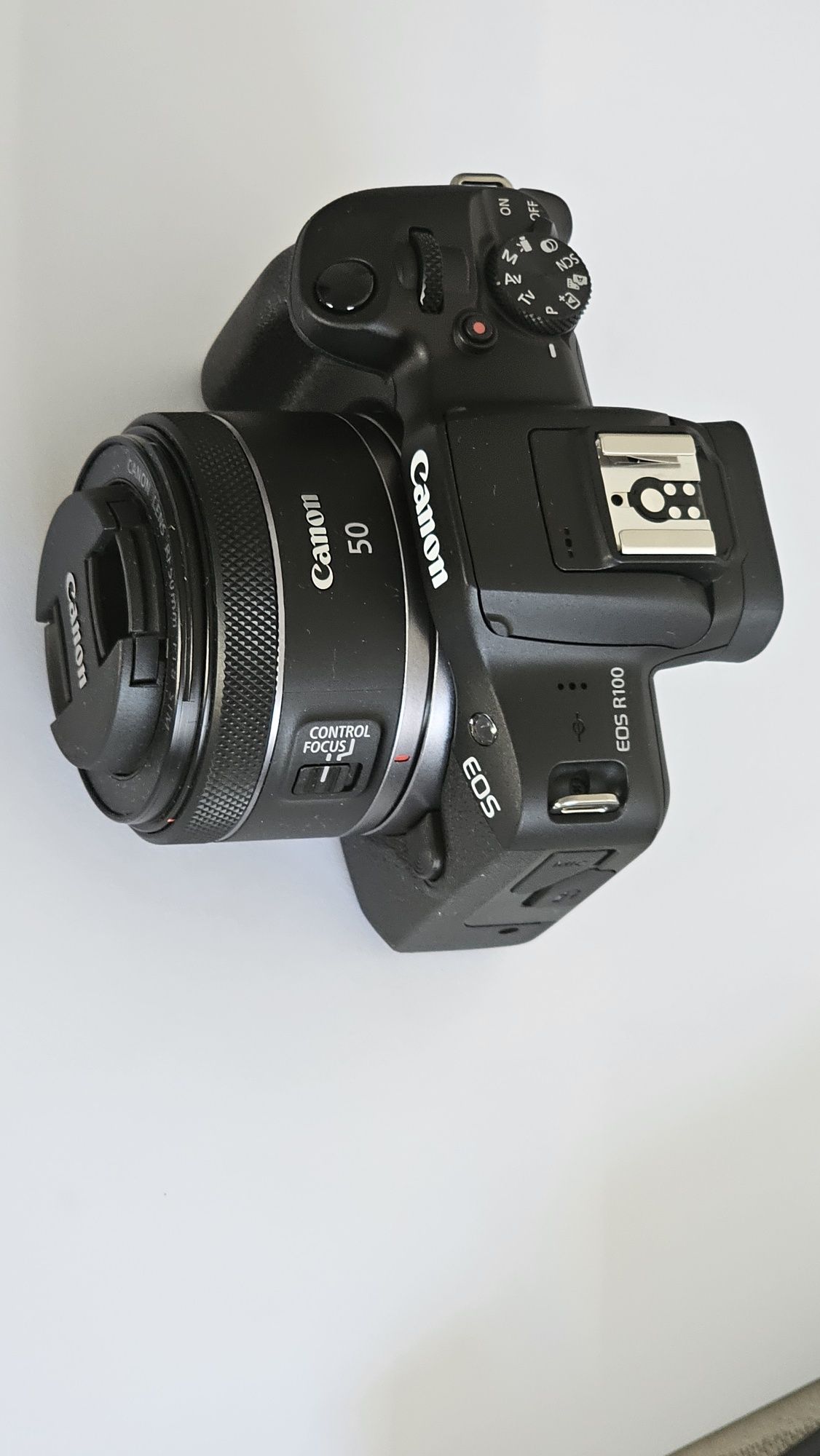 Canon EOS R100 + Canon RF 50mm