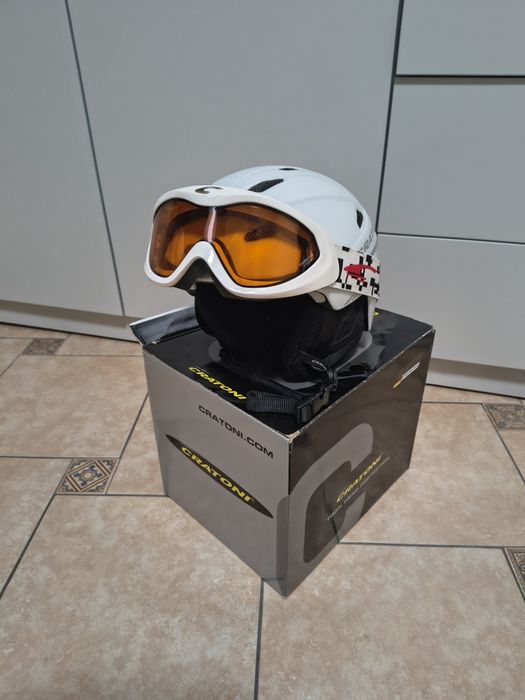 Шолом з окулярами