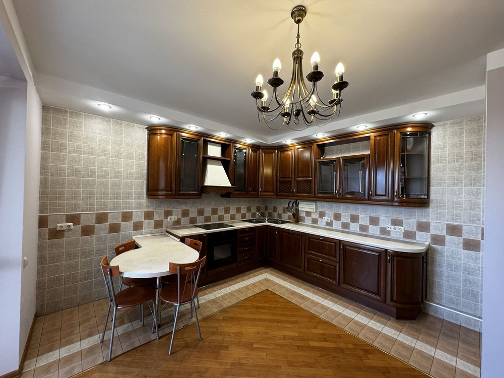 3к. Квартира 105м2, вул. Мокра 3