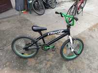 Rower BMX z pegami