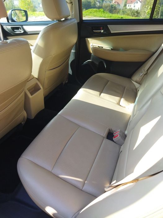 Автомобіль Subaru оutbаск