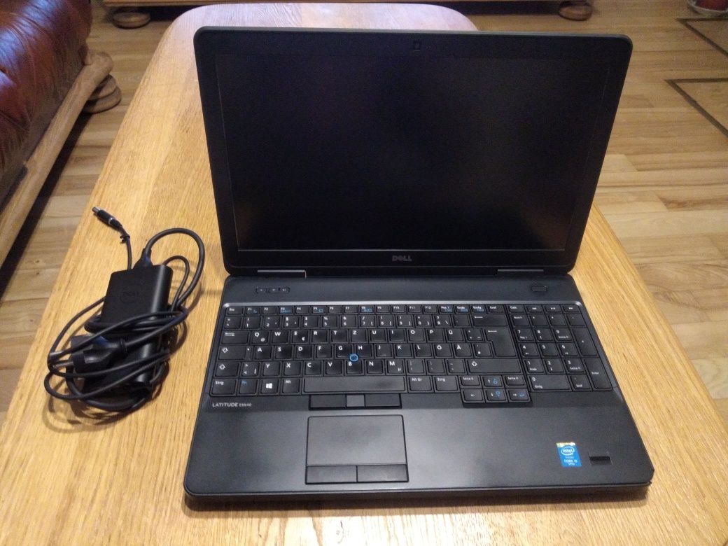 Laptop DELL używany