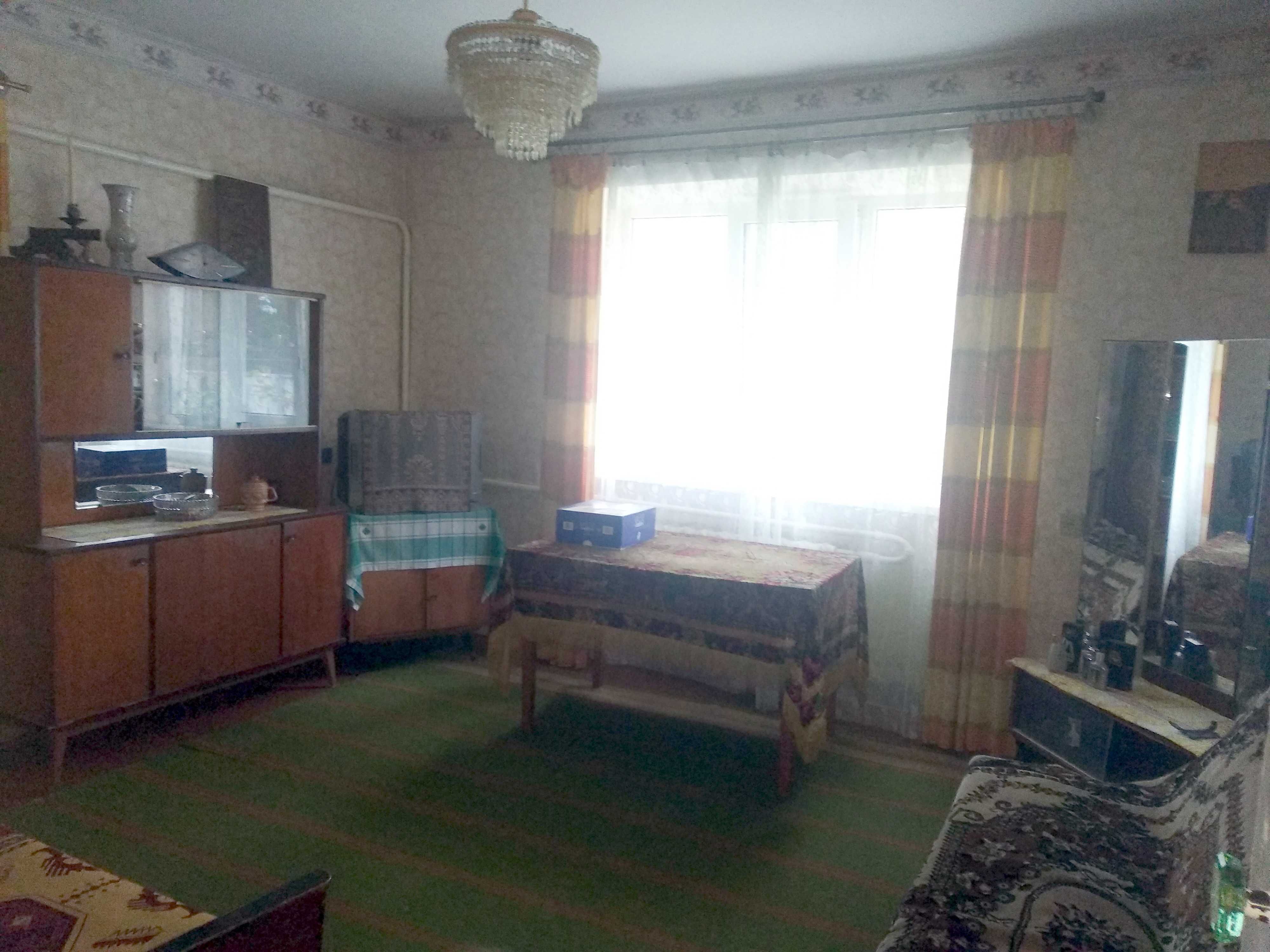 2-кімн. квартира з автономним опаленням та ділянкою землі  в Дахнівці