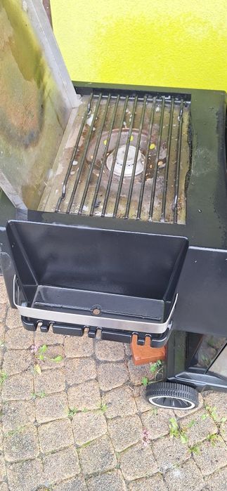 Grill Broil King model Signet 390