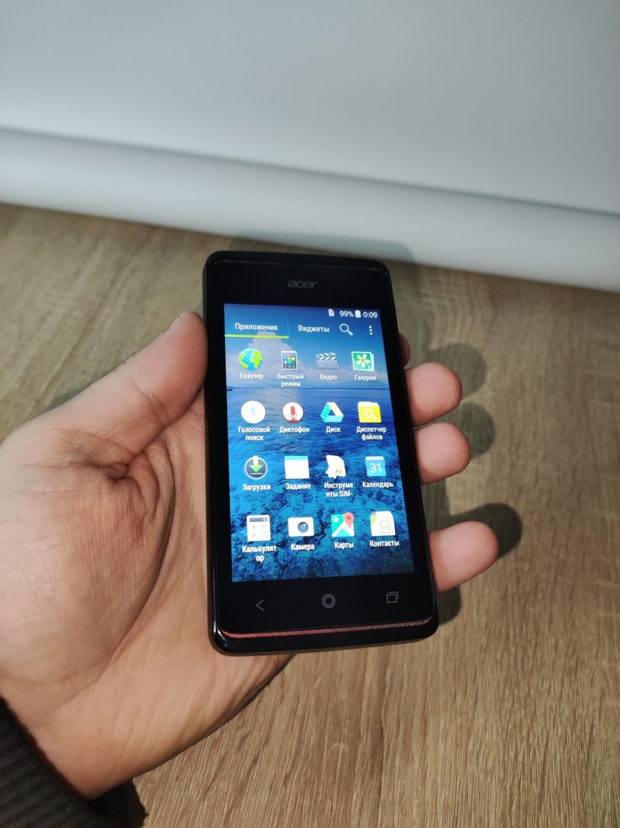 Смартфон Acer Z200