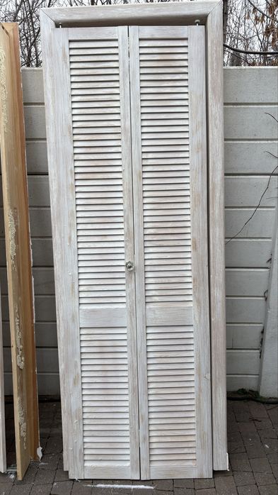 Drzwi harmonijkowe skladane drewniane z oscieżnicami deewno bielone