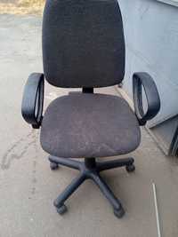 Крісло офісне та компюторне