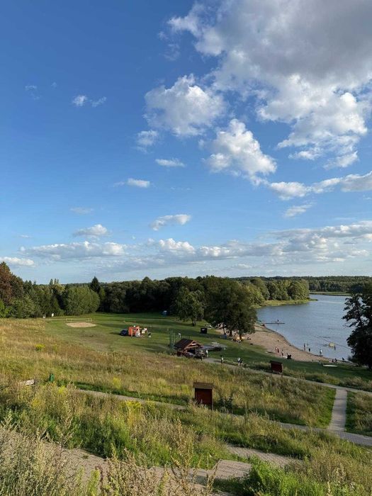 Działka rekreacyjna 442 m² z całorocznym domkiem i sauną – Potrzanowo