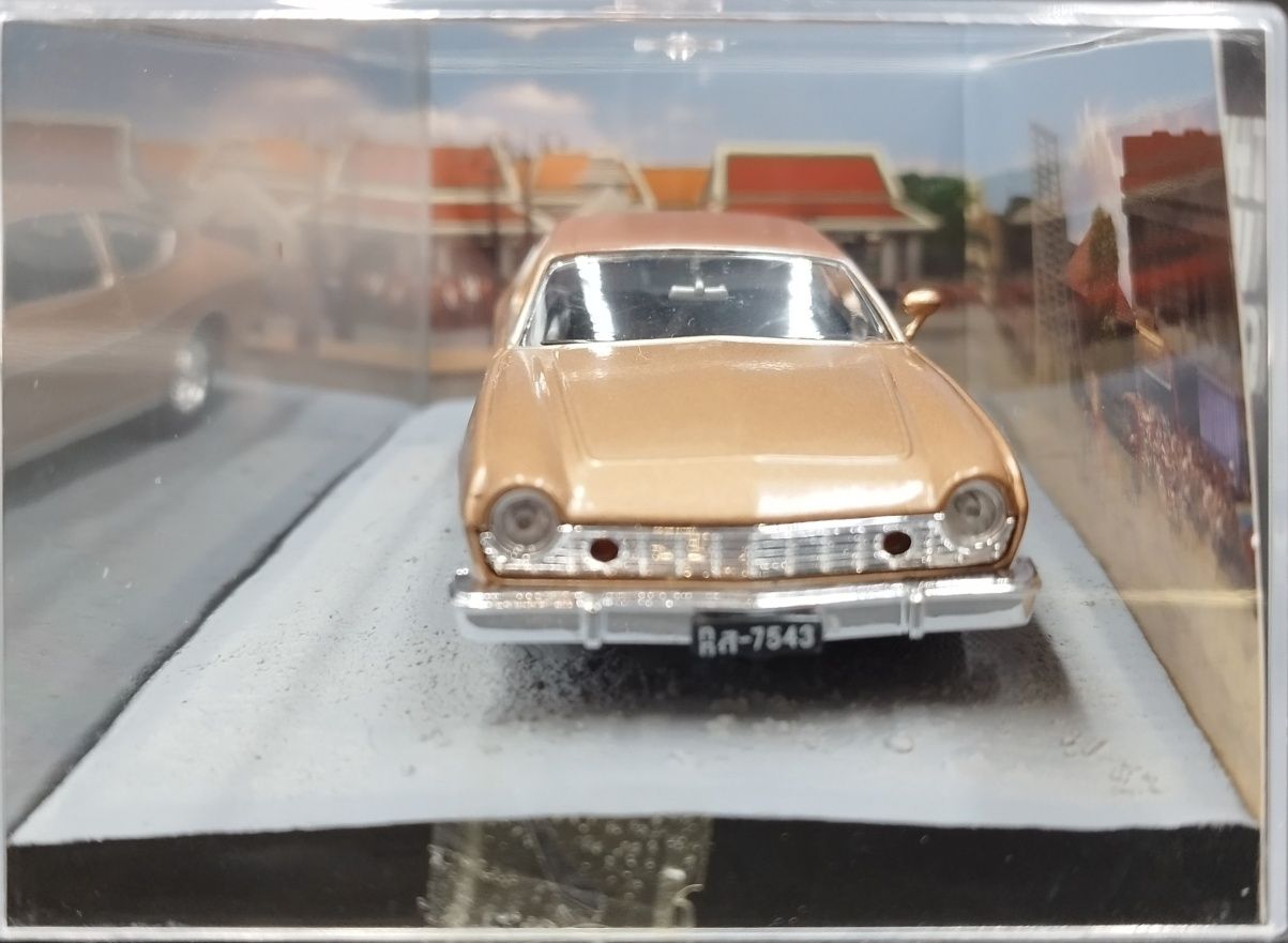 1:43 AMC Matador Coupe James Bond 007 "The Mam With Golden Gun" model