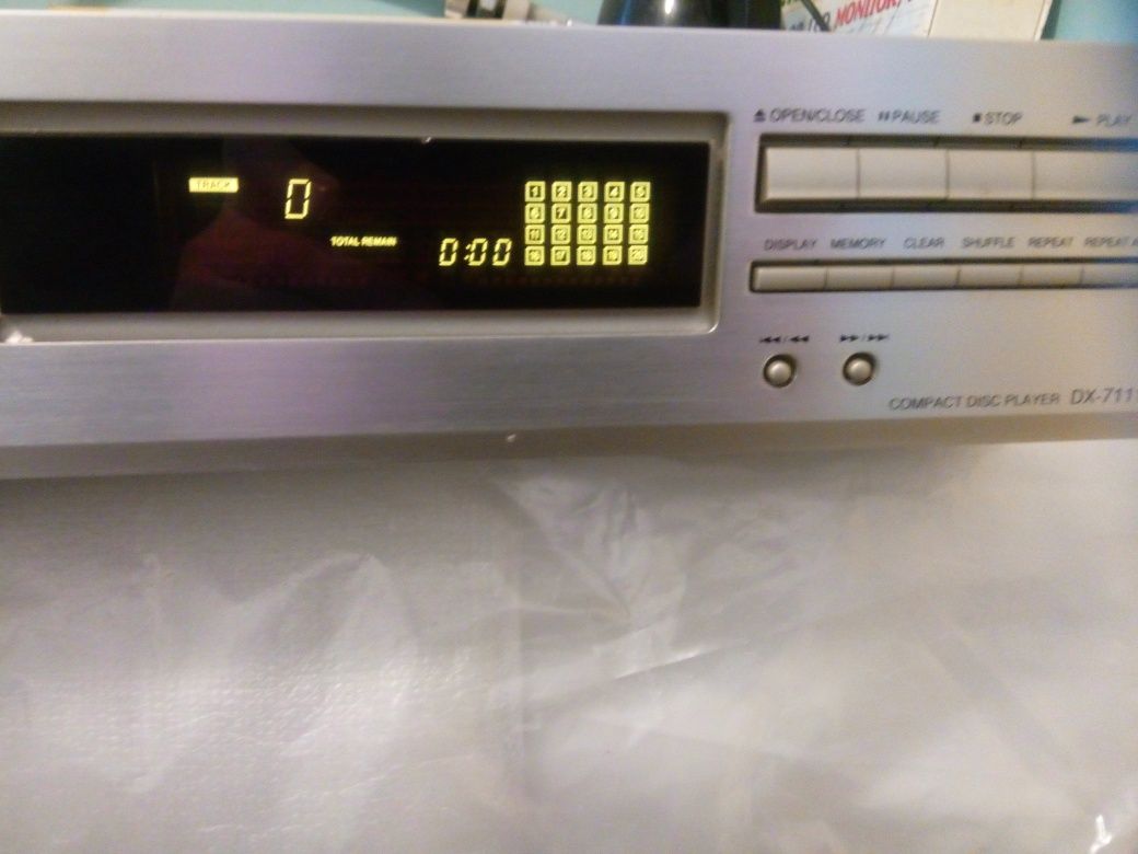 Onkyo Compact disc player DX711 Onkyo