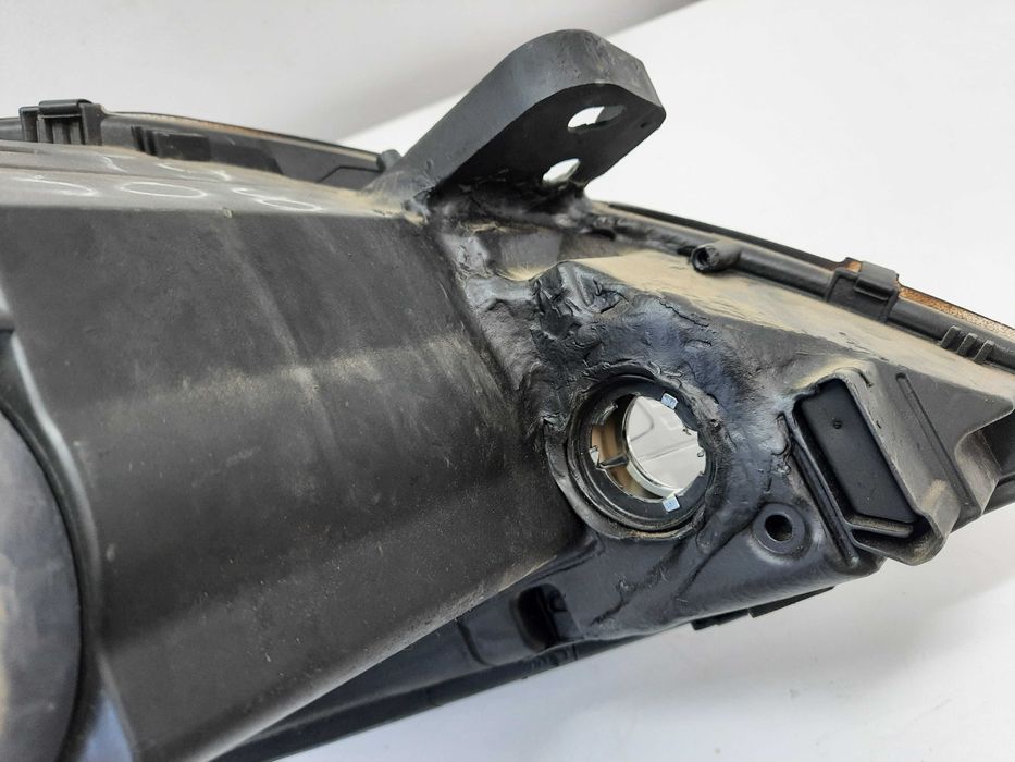 Peugeot 308 T9 13- lampa reflektor lewy prawy przód oryginał europa