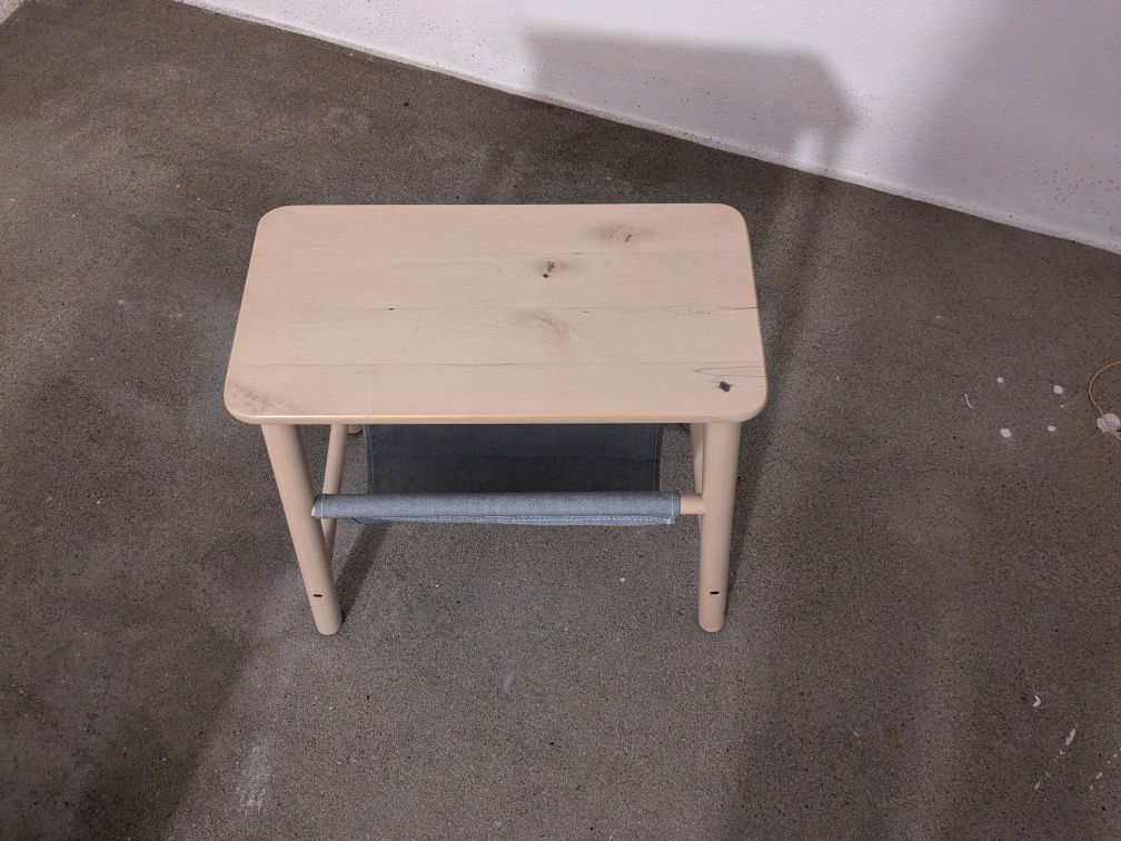 Cadeira e mesa de apoio IKEA