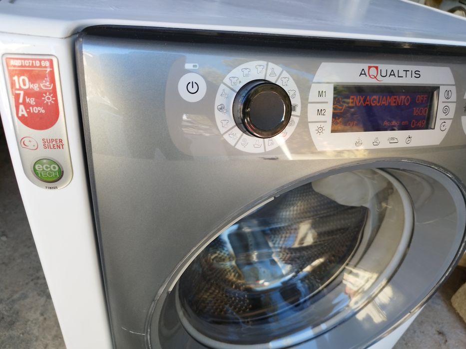 Máquina de lavar e secar roupa