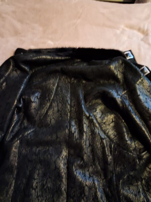 Продам женскую натуральную дубленку