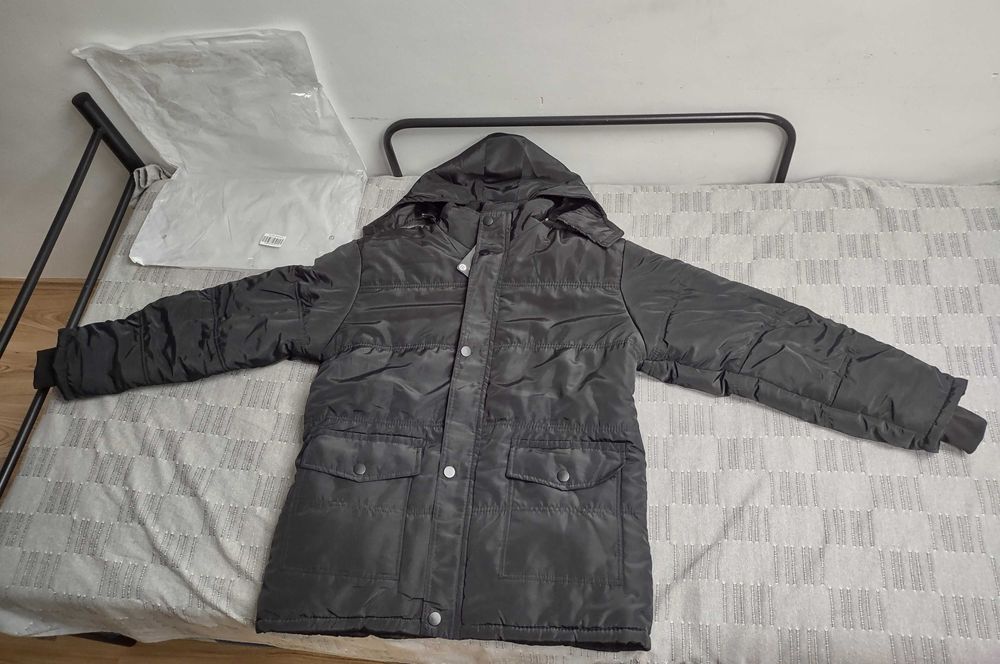 Męska kurtka zimowa pikowana XXL czarna  z kapturem
