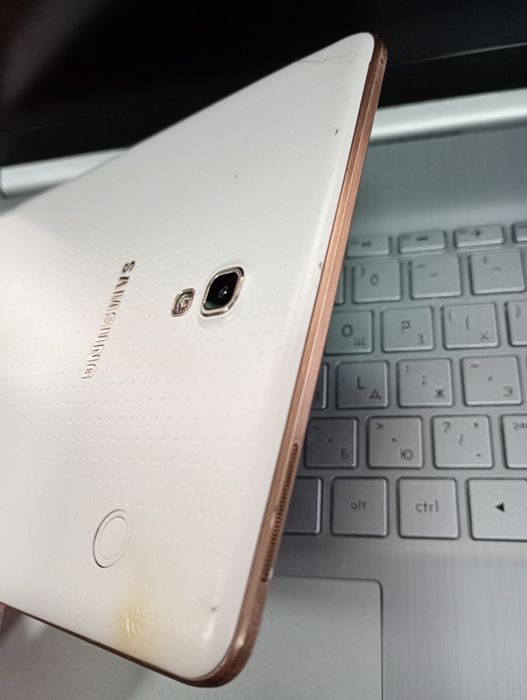 Планшет Samsung Galaxy Tab S 8.4 "SM-T700"