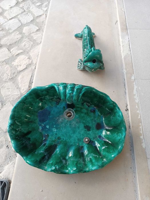 Lavatório em louça da fábrica de Sta. Anna