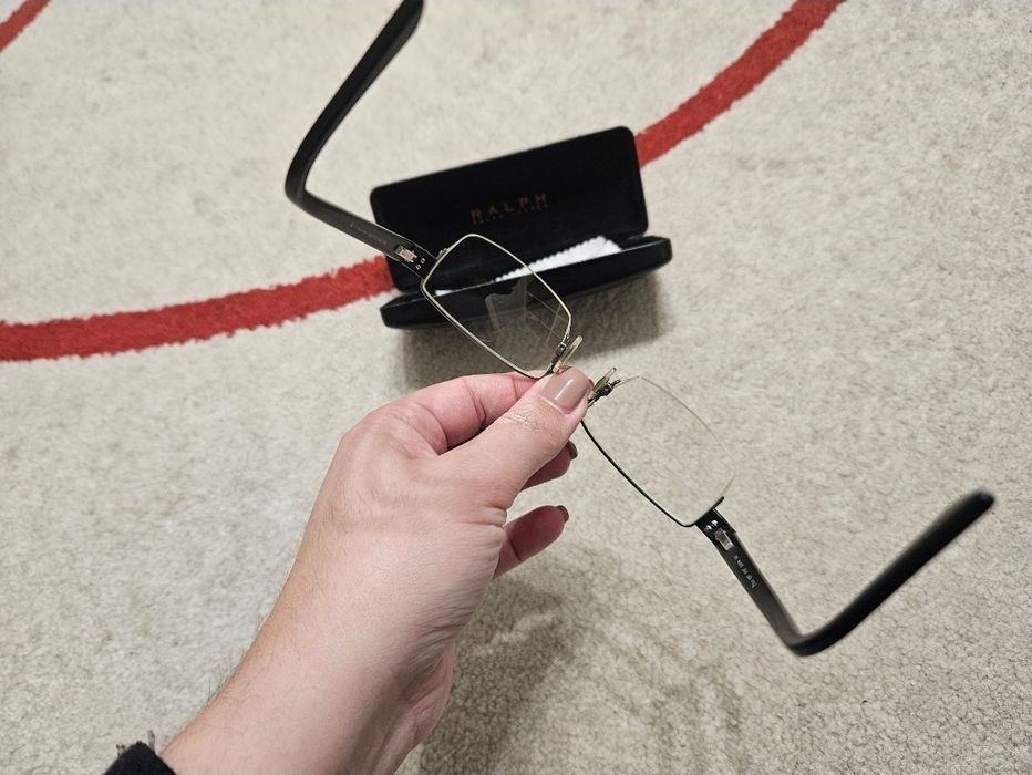 Óculos graduados (Ralph Lauren) como novos

Oculos masculinos.
Graduaç