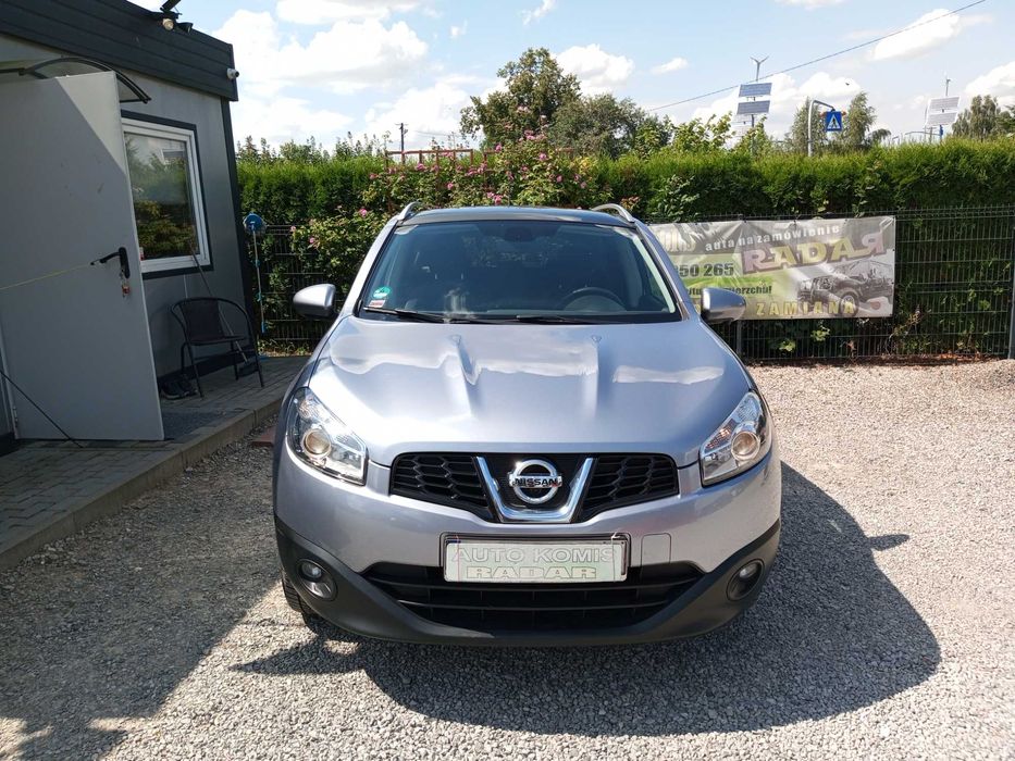 Nissan Qashqai 1.6 Benzyna 117 KM/Kamery 360/Panorama/Niski przebieg