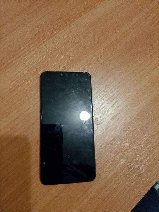 Продам б/у смартфон Xiaomi Mi 8 Lite в хорошем состоянии