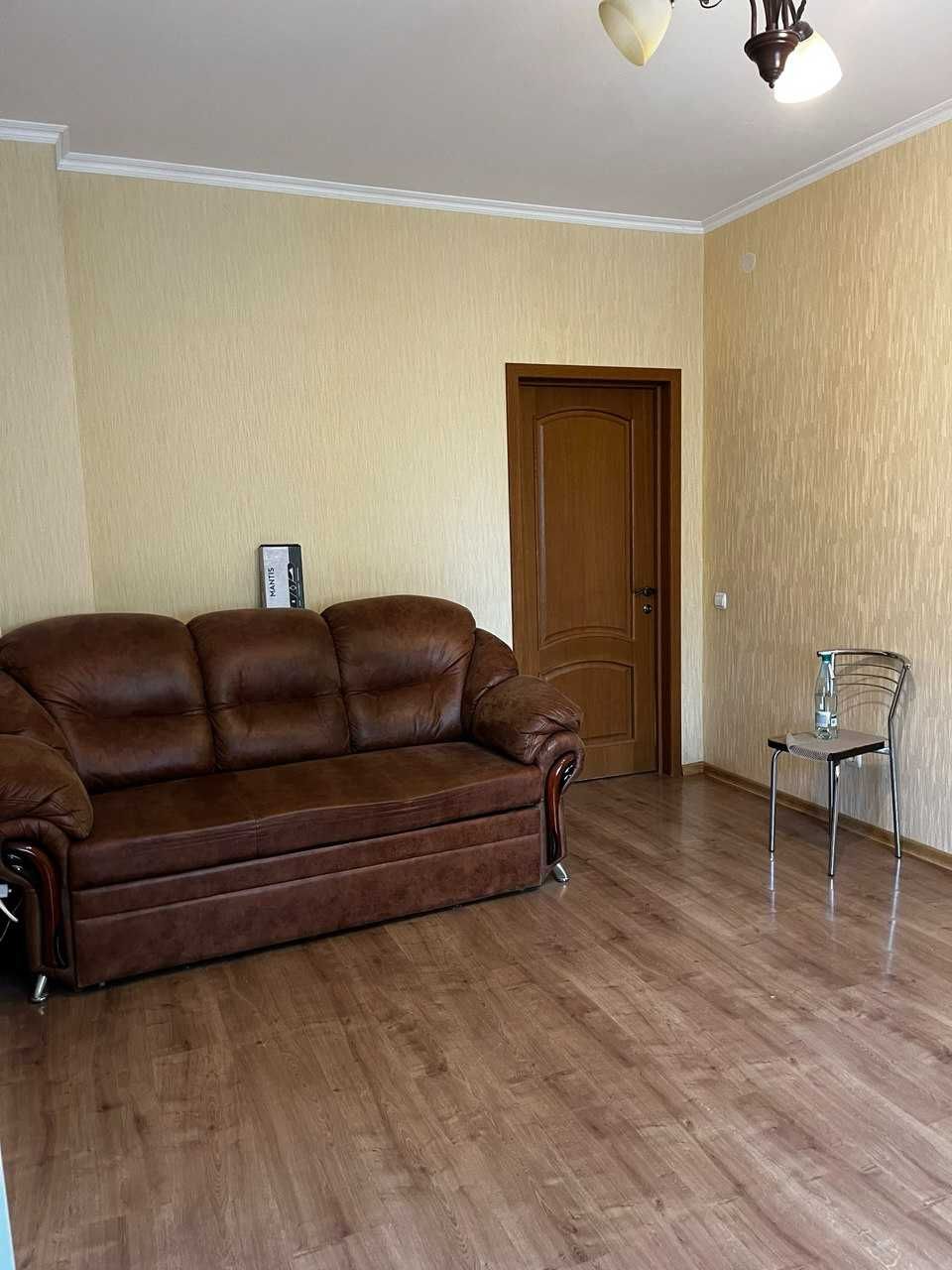 Продам 1к-42.5м2, Крюківщина з ремонтом, вул.Вишнева,1 межа Вишневого