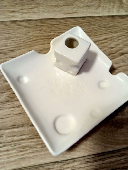 Порцелянова тарілочка  для сиру